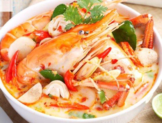 Red Yellow Green Restaurant & Bar